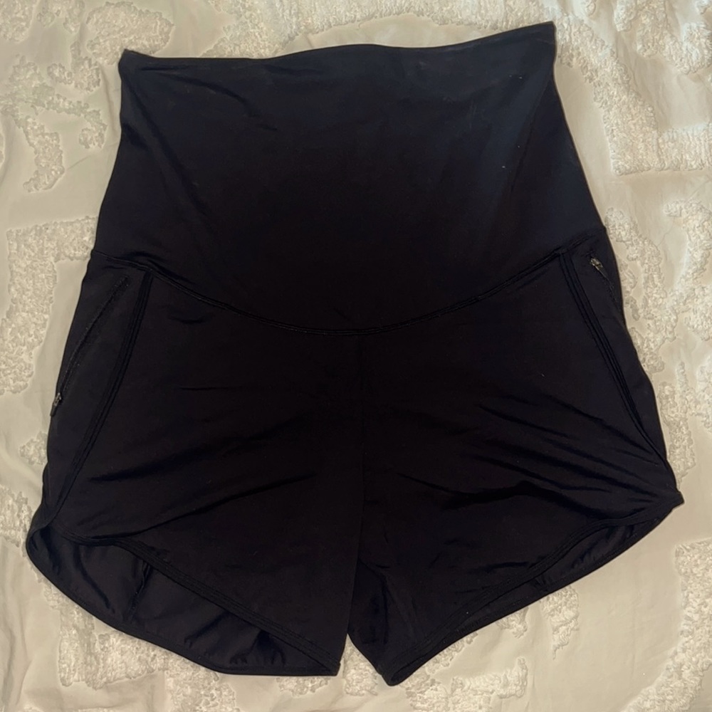 Movemama belly band athletic shorts